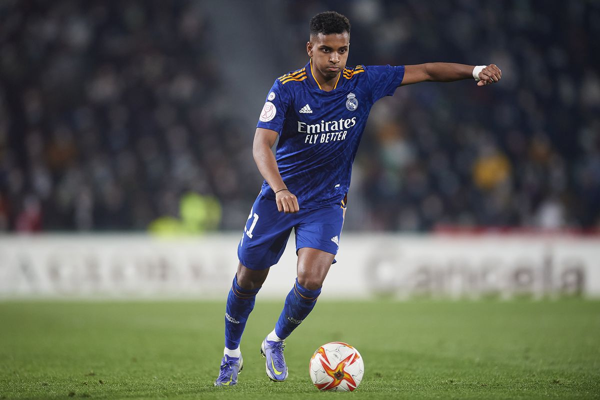 Menangani Tekanan Rodrygo Goes