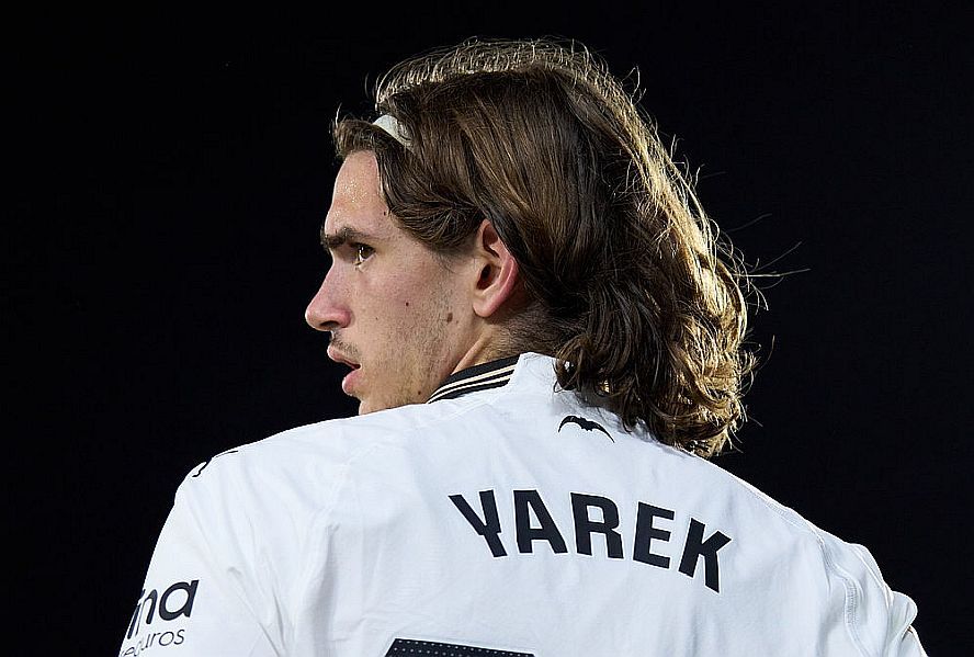 Yarek Gasiorowski Valencia Defender Feyenoord temp
