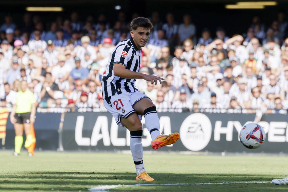 Upaya Celta Vigo Mendapatkan Álex Calatrava